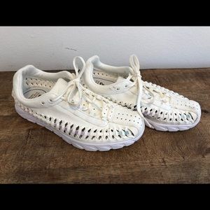 NIKE Mayfly women’s size 6.5